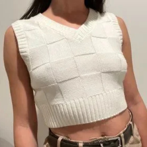 dividec Tops - Cream Textured Crop Top